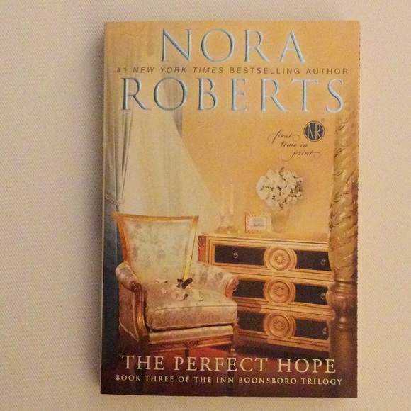 Nora Roberts - The Inn Boonsboro Trilogy Paperback Books - Picture 4 of 7